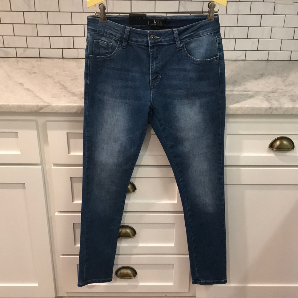 Lucky & Blessed Skinny Jeans Women's Size 6 Style LB035 New With Tags Waist 28
